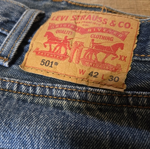 LEVI'S 501 Button Fly Jeans Men's 42W X 30L - Picture 3 of 6